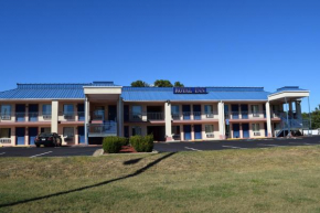  Royal Inn & Suites  Дугласвилл